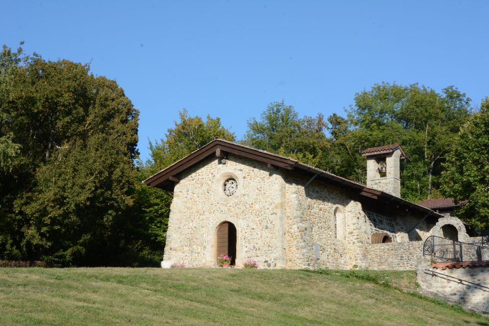 Chapelle du centre de Parménie